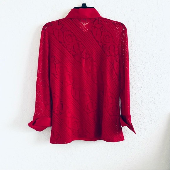 Coldwater Creek Red Lace 2 Piece Button Down Blouse 
Size Large - Picture 2 of 8